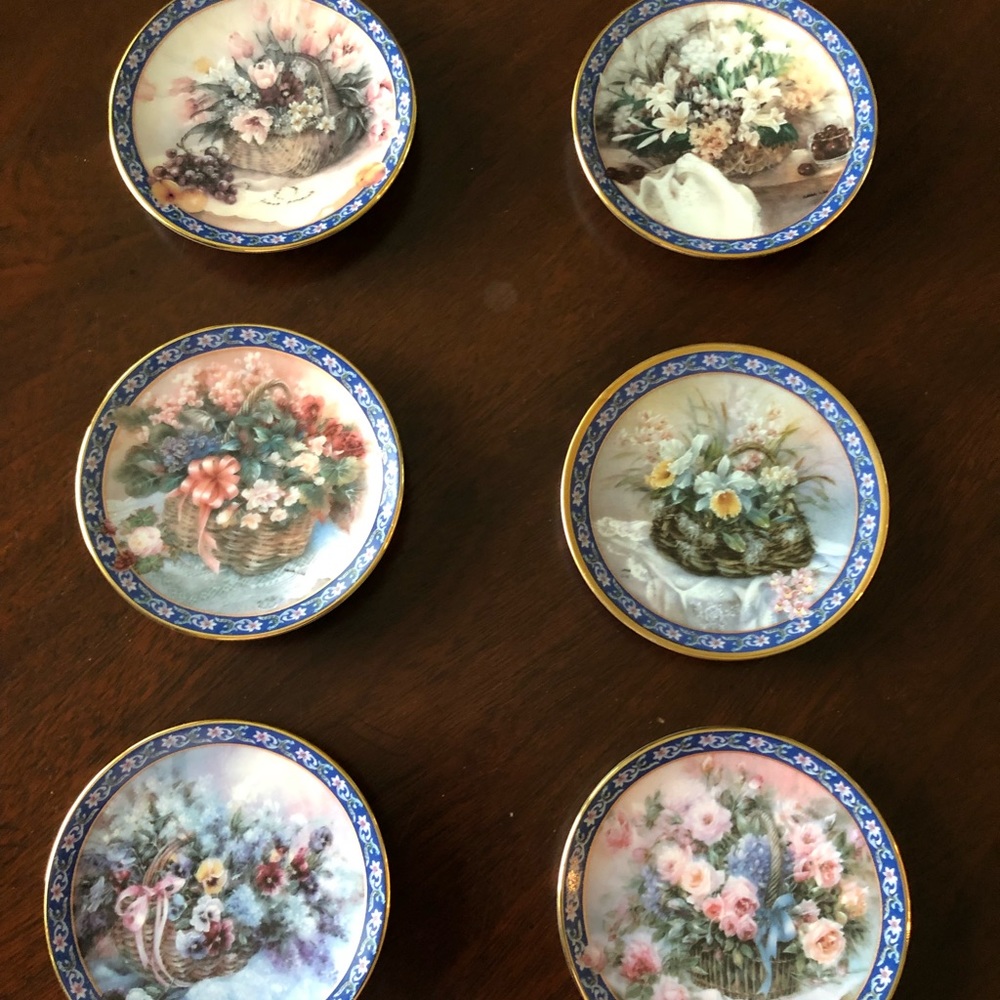 Lena Liu mini plate collectables